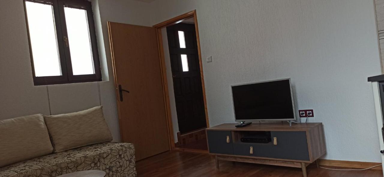 Apartment And Rooms D&J Žabljak Εξωτερικό φωτογραφία