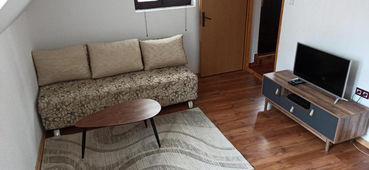 Apartment And Rooms D&J Žabljak Εξωτερικό φωτογραφία